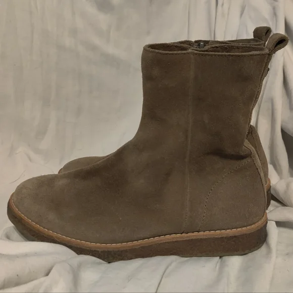 Trask Casey Wedge Waterproof Taupe suede ankle Boots. - Picture 1 of 11